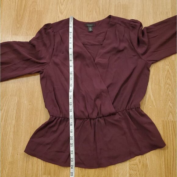 Halogen Wrap Front Peplum Top size Petite Small in Plum - Picture 9 of 11